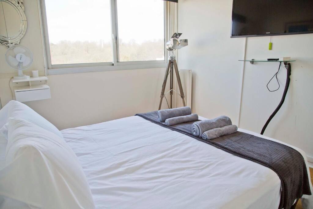 Perfect Modern High Floor With View Apartment Paris